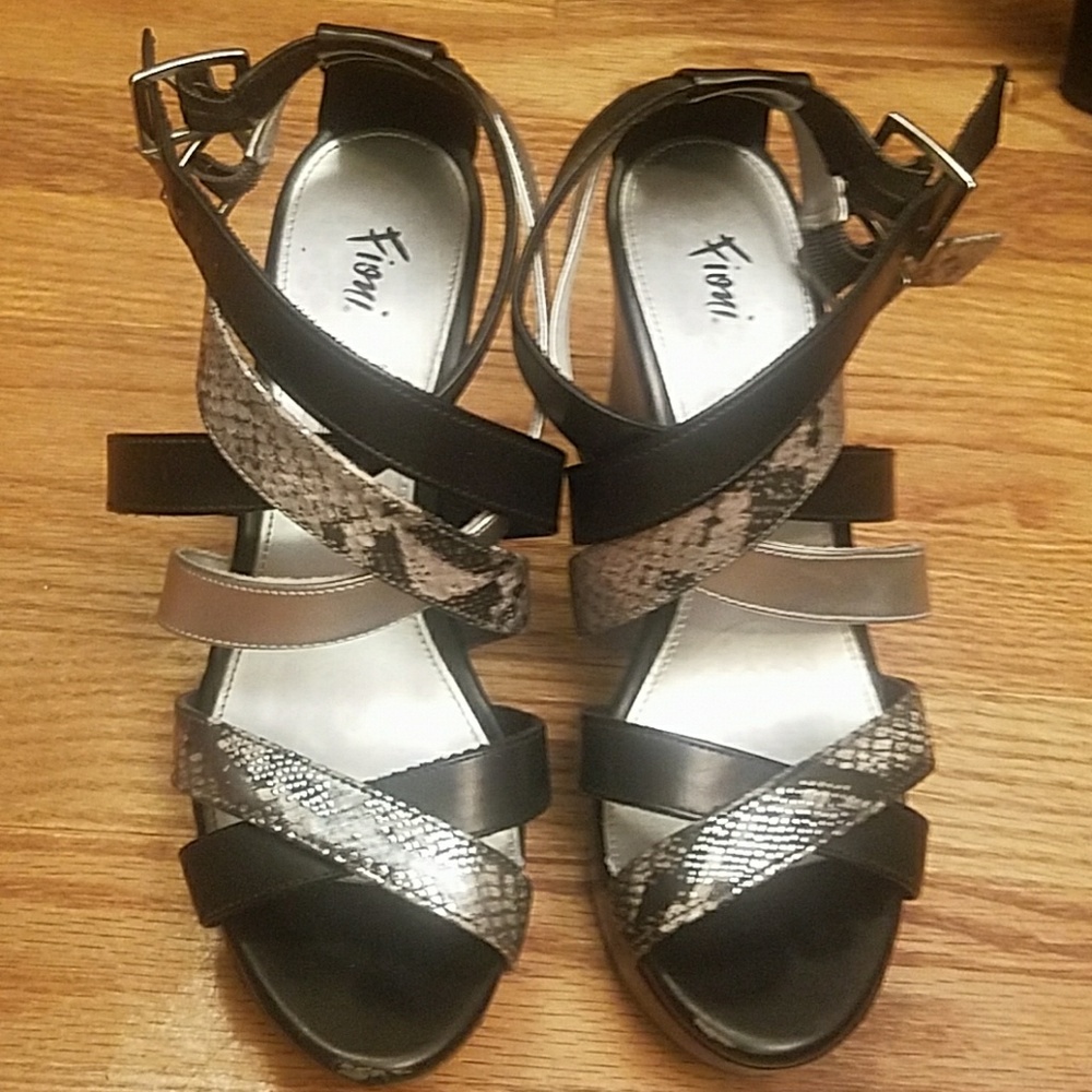 Strappy wedge sandals